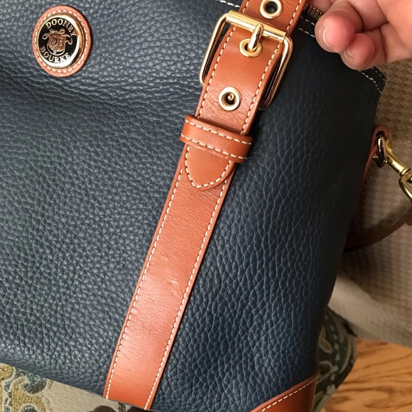 Dooney & Bourke Large Satchel - Picture 11 of 12